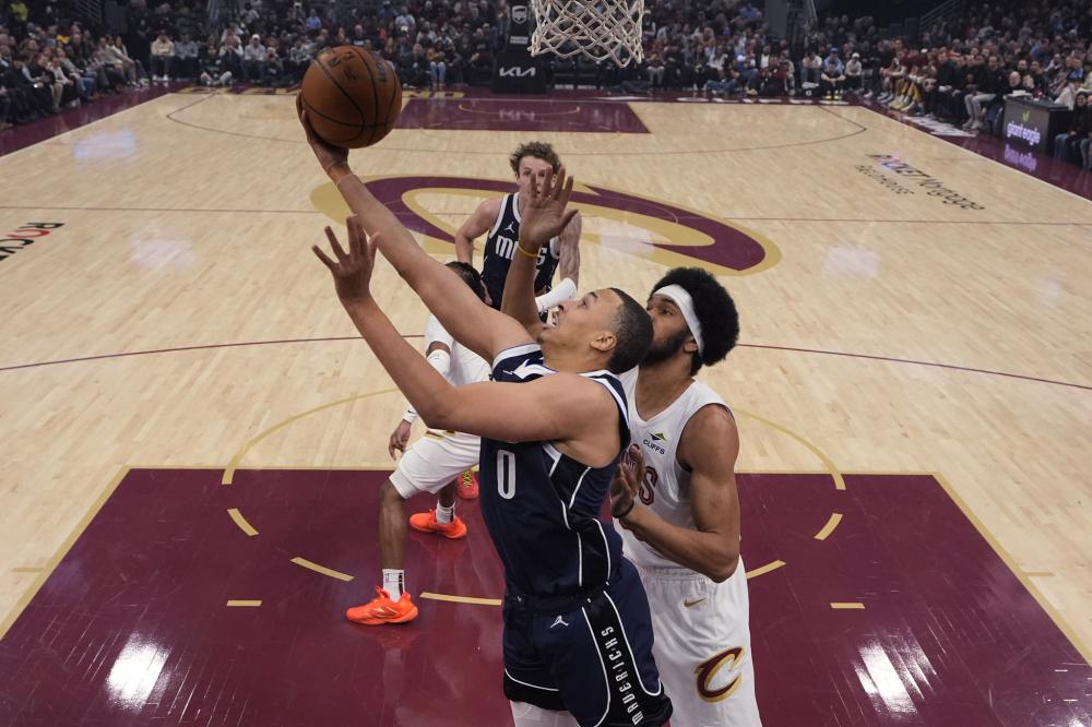 新老朋友齐 新老朋友齐